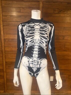 Source Unknown Black and White Skeleton Graphic Long Sleeve Bodysuit